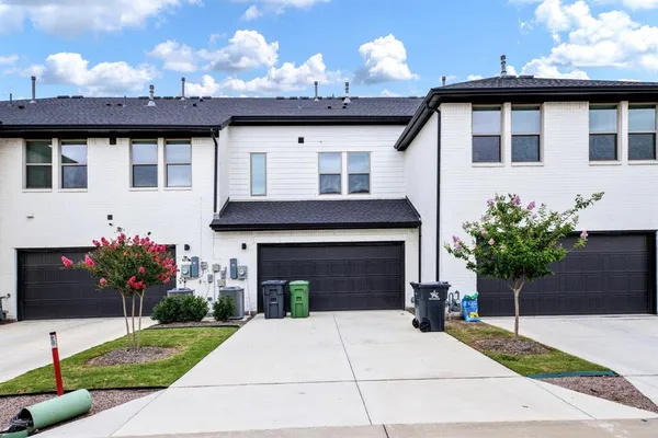 $382,000 | 4502 Smokey Quartz Lane, Arlington, TX 76005