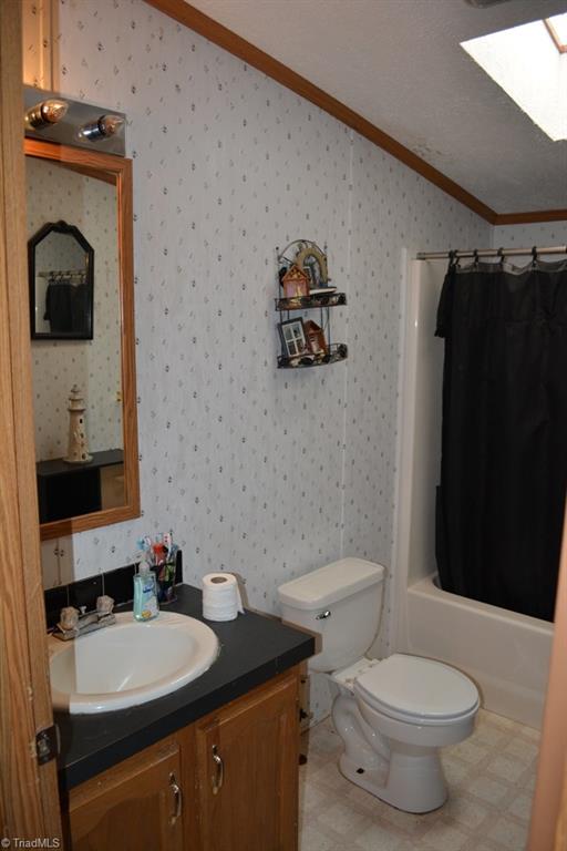 1370 Murray Road Elkin, NC 28621 - Photo 15 of 26 Gallery Image 15