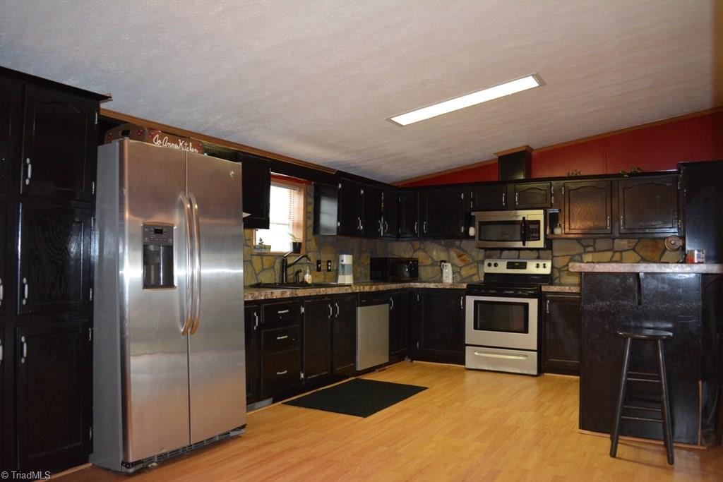 1370 Murray Road Elkin, NC 28621 - Photo 6 of 26 Gallery Image 6