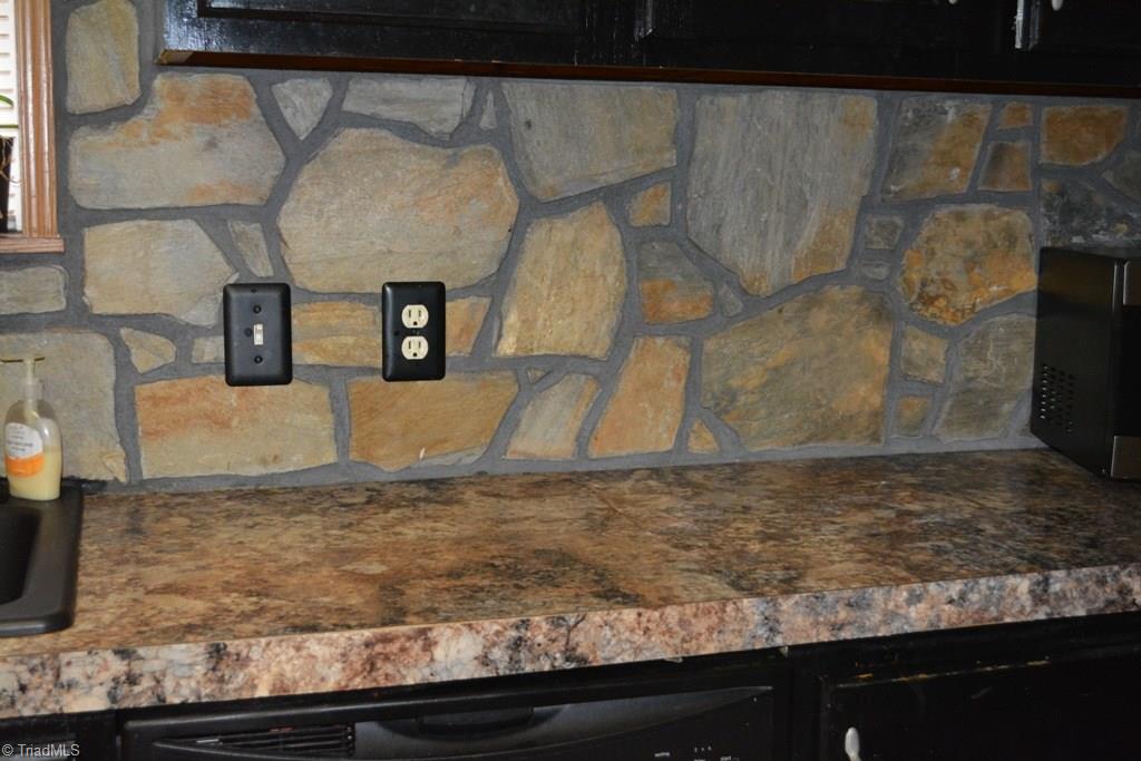 1370 Murray Road Elkin, NC 28621 - Photo 7 of 26 Gallery Image 7