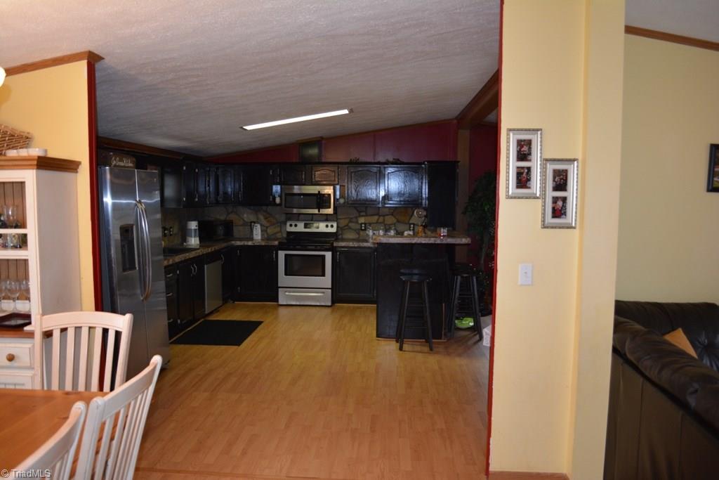 1370 Murray Road Elkin, NC 28621 - Photo 10 of 26 Gallery Image 10