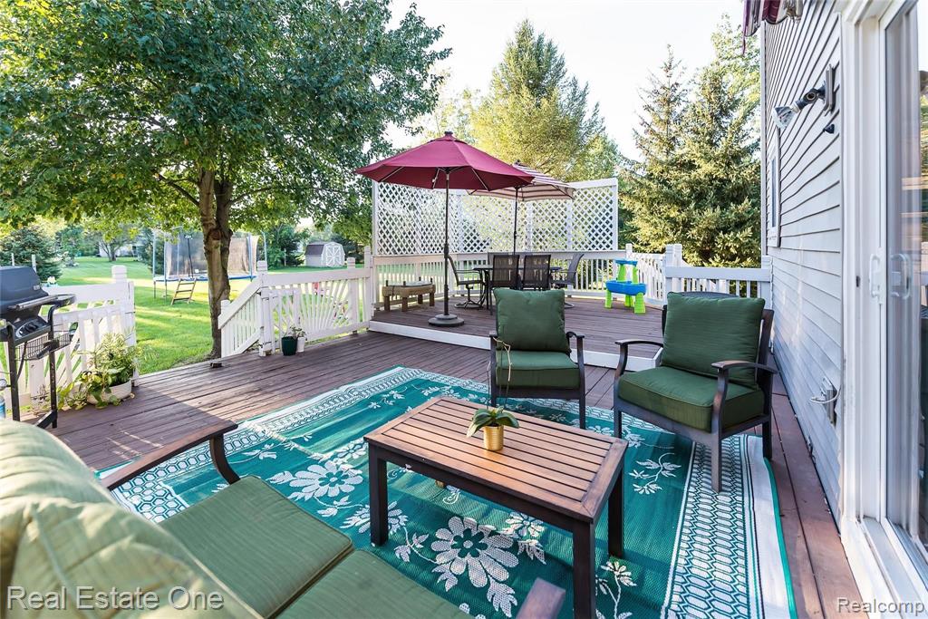 9134 Kestrel Ridge Road Brighton, MI 48116 - Photo 23 of 30