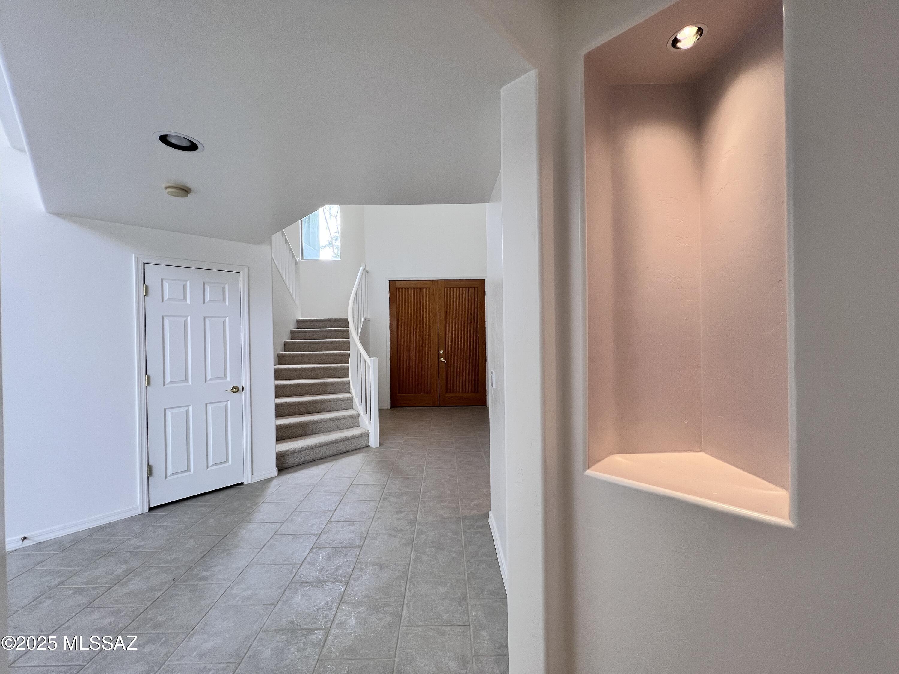 7449 East Ridge Point Road Tucson, AZ 85750 - Photo 2 of 36 IMG_9328