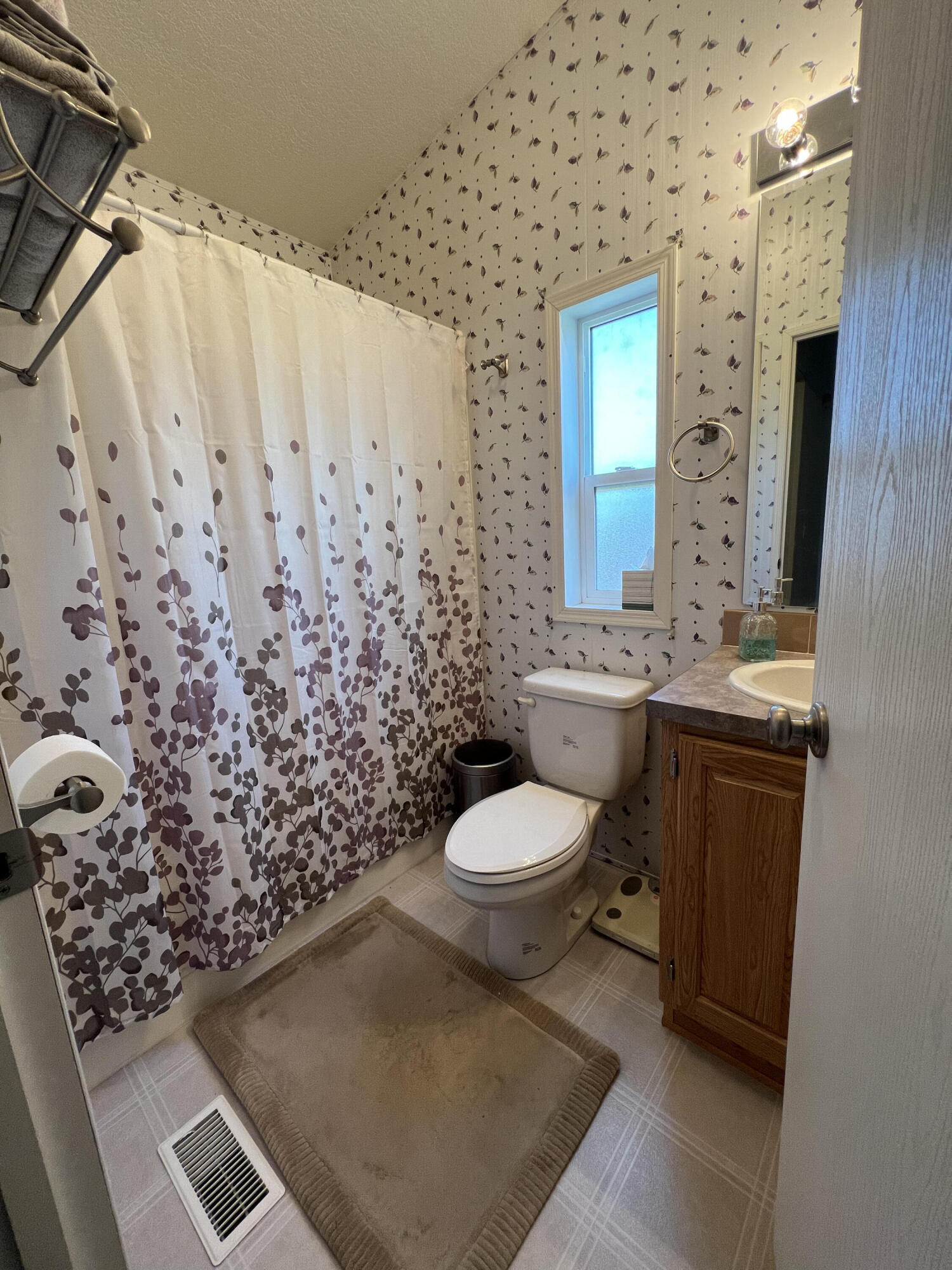 451 Alameda Street Merlin, OR 97532 - Photo 12 of 30 IMG_0174