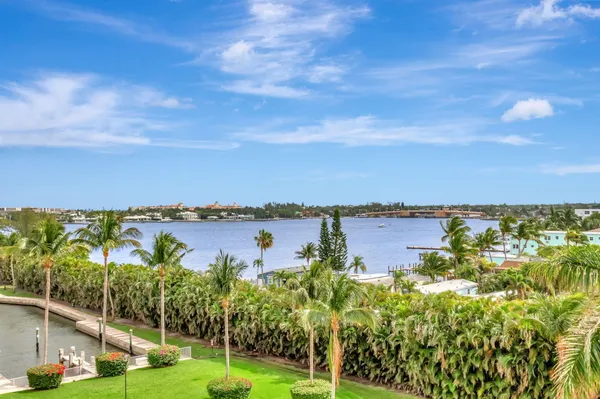 $2,695 | 804 East Windward Way, Unit 615, Lantana, FL 33462