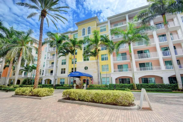 $2,695 | 804 East Windward Way, Unit 615, Lantana, FL 33462