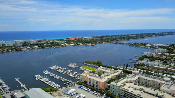 $2,695 | 804 East Windward Way, Unit 615, Lantana, FL 33462