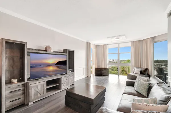 $2,695 | 804 East Windward Way, Unit 615, Lantana, FL 33462