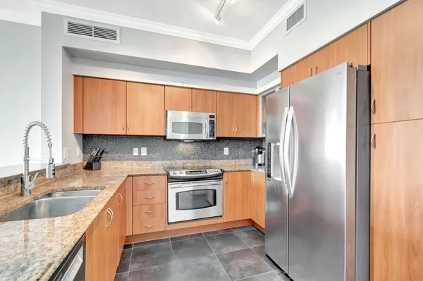 $2,695 | 804 East Windward Way, Unit 615, Lantana, FL 33462