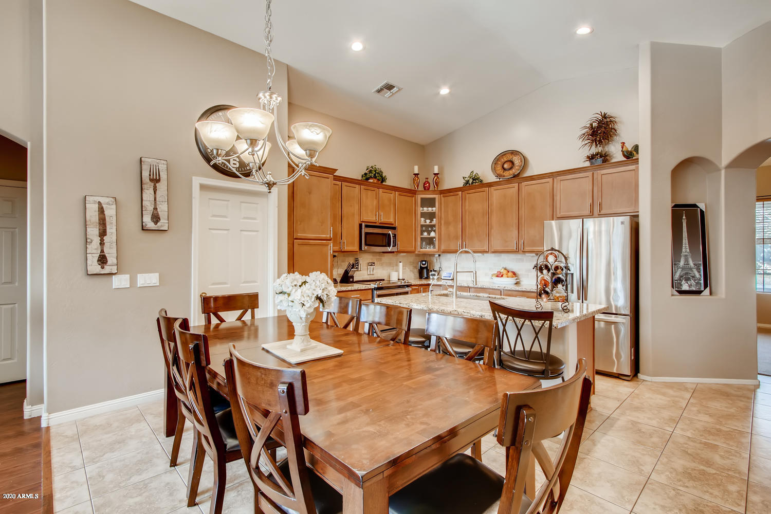2327 West Beverly Rd. Phoenix, AZ 85041 - Photo 6 of 28 2327 W BEVERLY RD Phoenix AZ-large-006-0