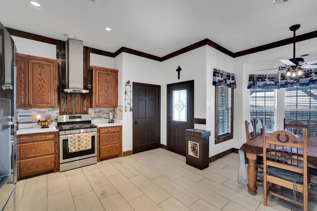 1015 Curry Road Waxahachie, TX 75167 - Photo 11 of 40