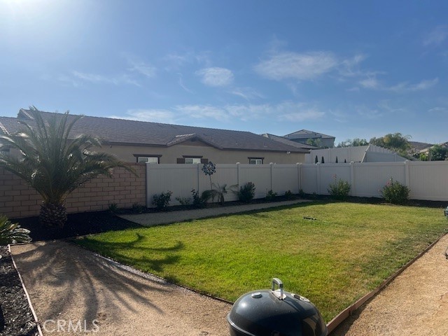 29901 Bridlegate Way Menifee, CA 92584 - Photo 34 of 43 a view of a pool with a yard