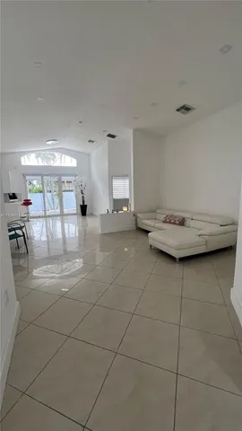 $3,400 | 15446 Southwest 23rd Lane, Miami, FL 33185