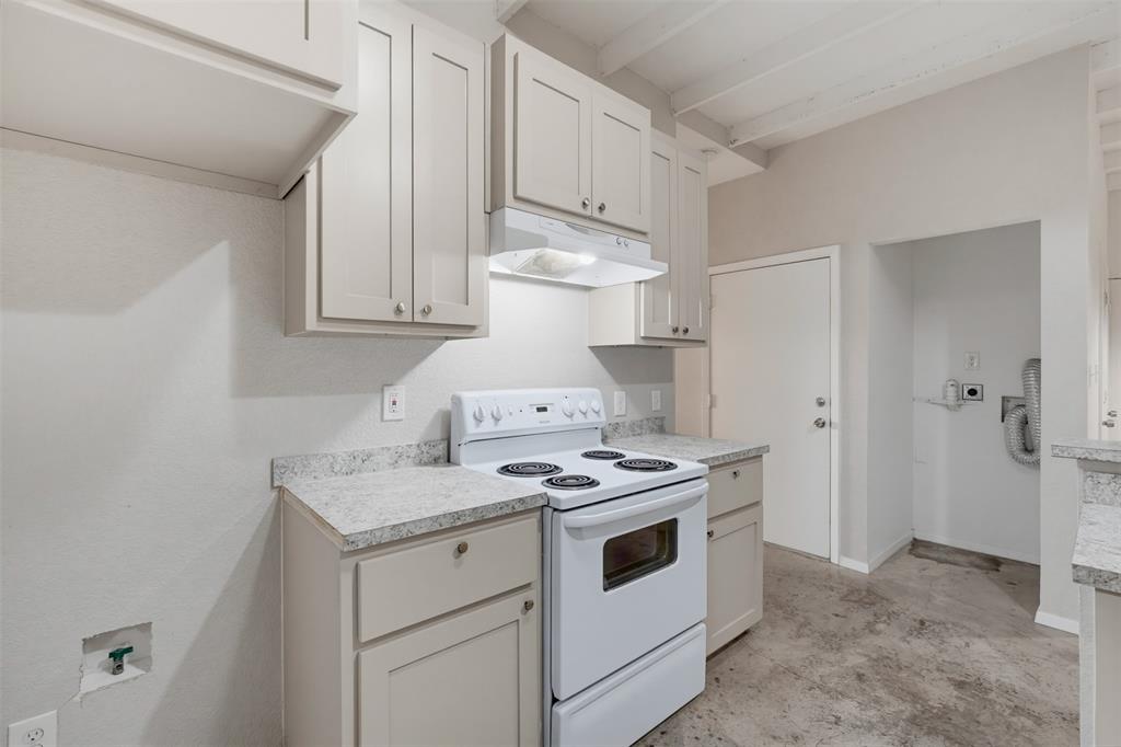 103 Del Rio Avenue, Unit B Benbrook, TX 76126 - Photo 18 of 31