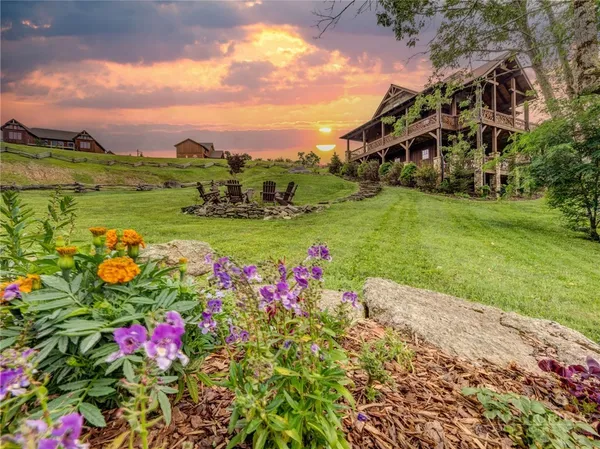 $1,589,900 | 54 White Eagle Trail, Banner Elk, NC 28604