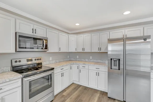 $2,850 | 304 Deep River Road, Summerville, SC 29486