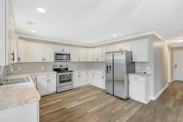 $2,850 | 304 Deep River Road, Summerville, SC 29486