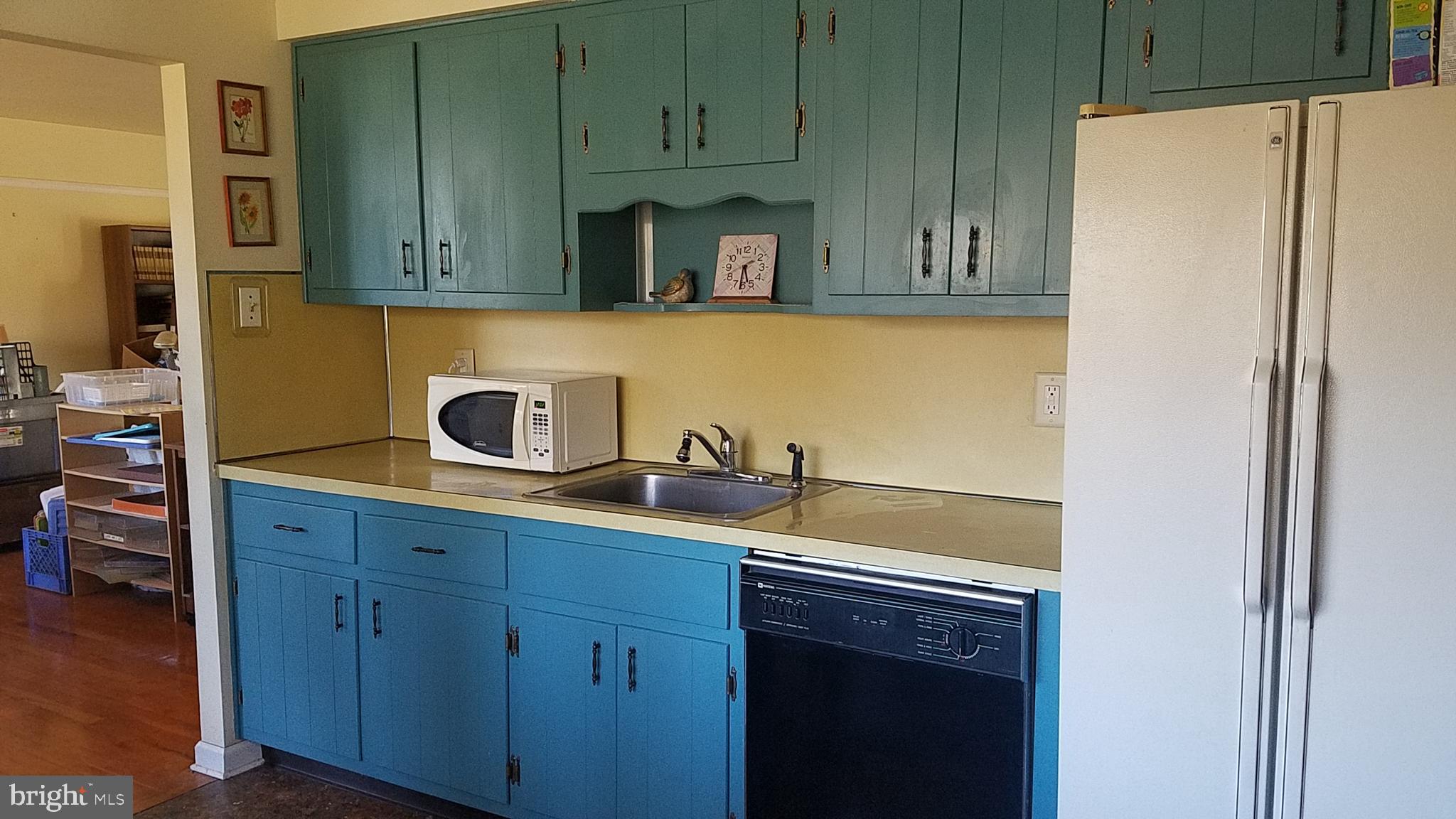 2025 Springer Road Harleysville, PA 19438 - Photo 5 of 29 newly painted wooden cabinets