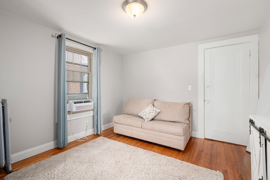 107 Perkins Street Springfield, MA 01118 - Photo 15 of 29