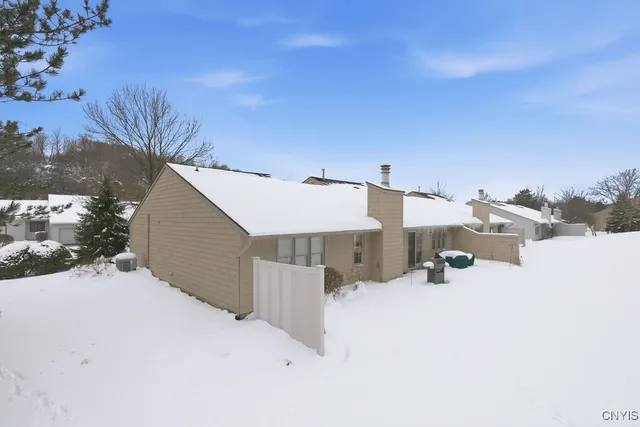 $329,900 | 6308 Hamlet Crest, DeWitt, NY 13078