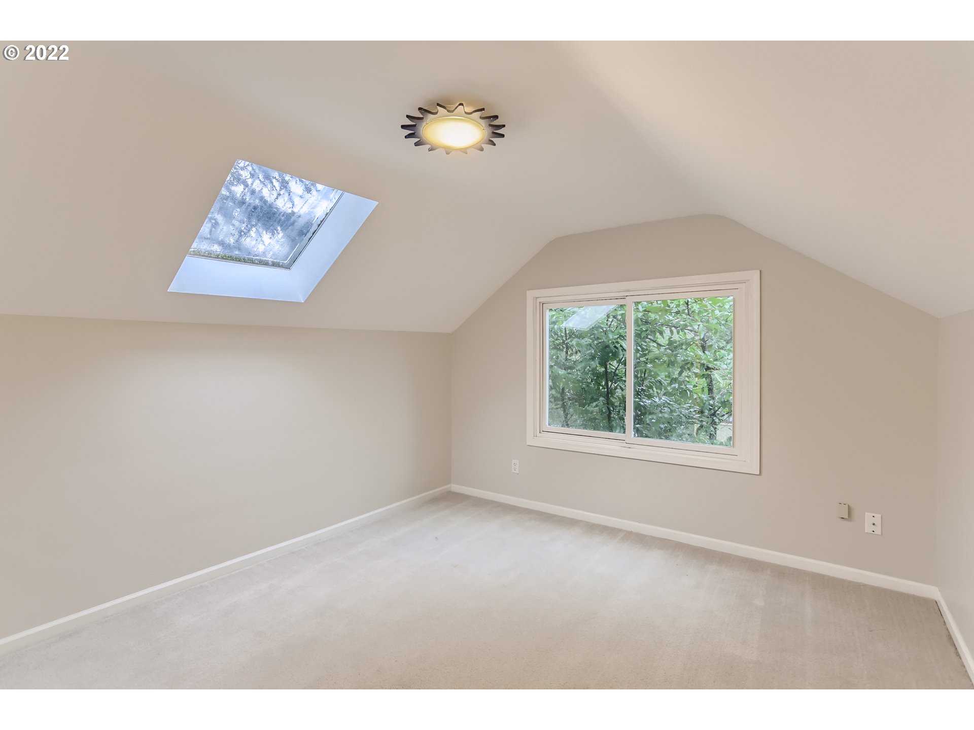 3685 Southwest Spring Garden Court Portland, OR 97219 - Photo 22 of 32 Gallery Image 22