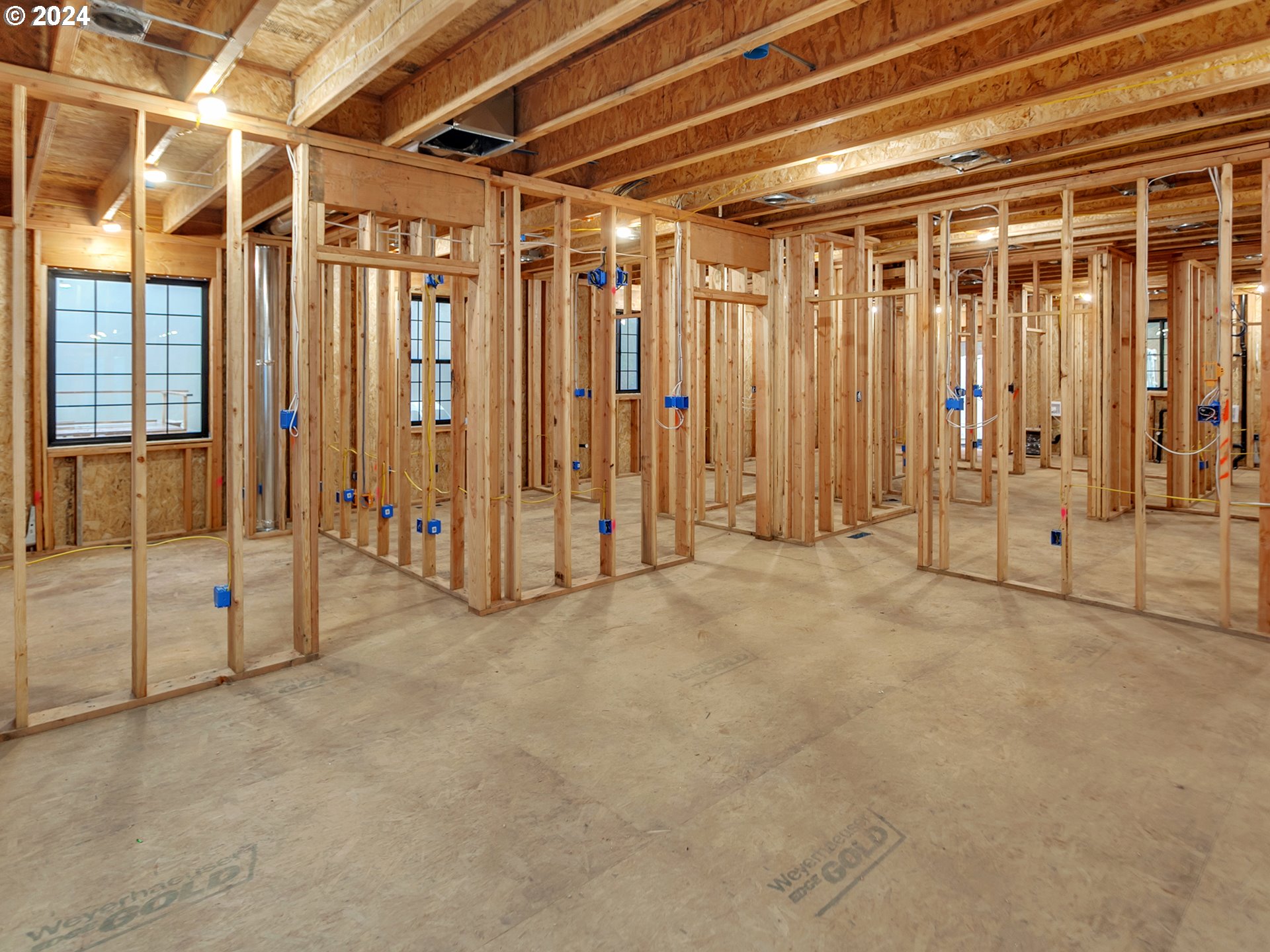 27778 Briggs Hill Road Eugene, OR 97405 - Photo 12 of 25 a view of an empty room