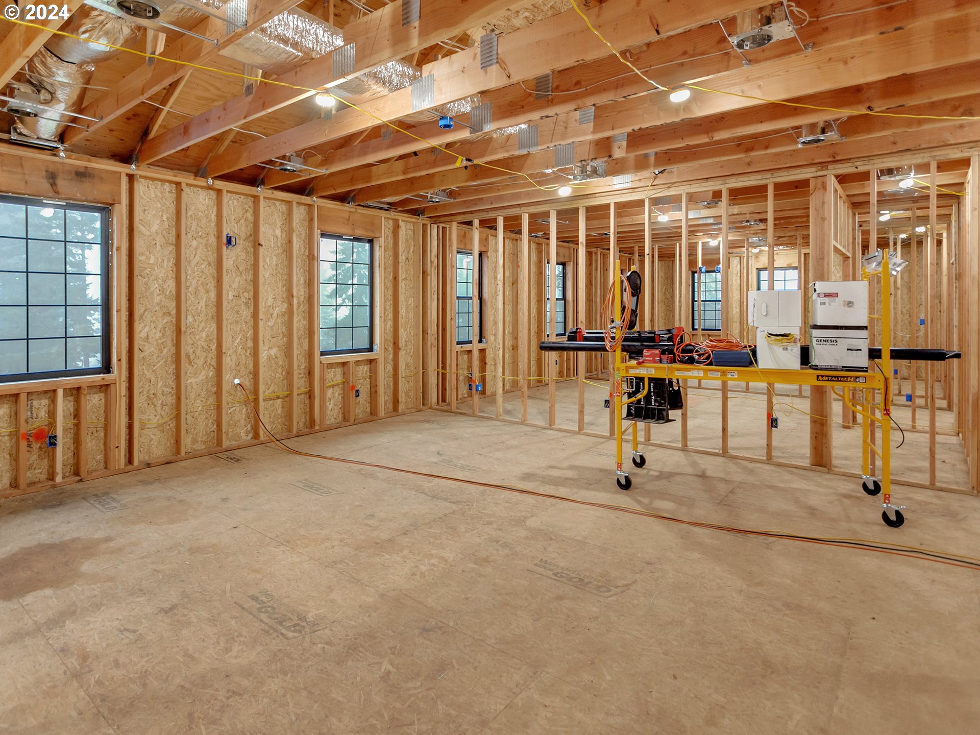 27778 Briggs Hill Road Eugene, OR 97405 - Photo 15 of 25 a view of a hall with wooden building