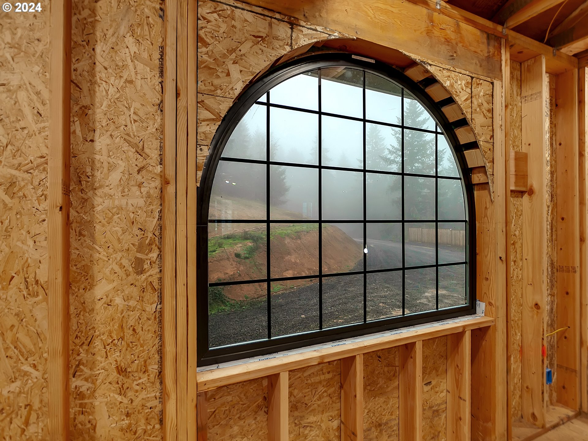27778 Briggs Hill Road Eugene, OR 97405 - Photo 3 of 25 a view of a entryway