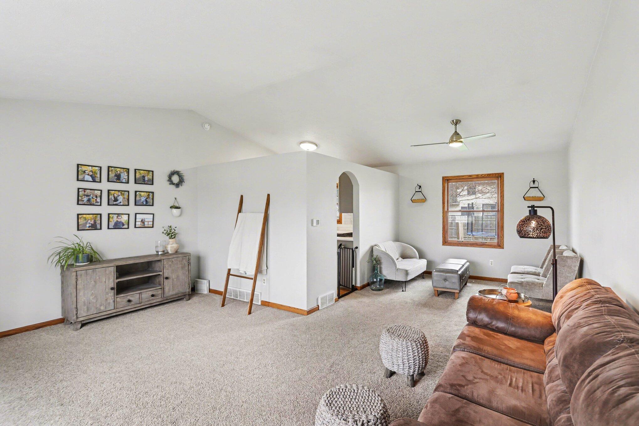 802 Sugar Maple Street Vicksburg, MI 49097 - Photo 11 of 36 012_file_7270