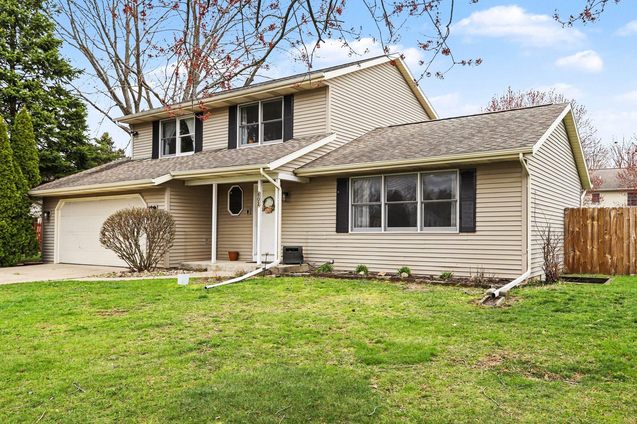 802 Sugar Maple Street Vicksburg, MI 49097 - Photo 3 of 36 004_file_9291