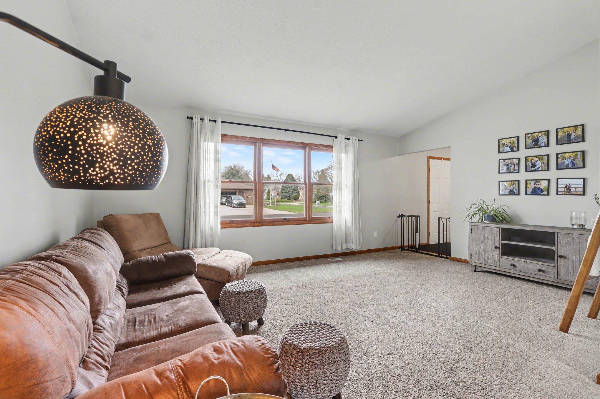 802 Sugar Maple Street Vicksburg, MI 49097 - Photo 10 of 36 011_file_5552