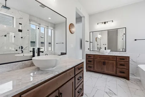 $999,990 | 413 Summerhill Lane, Georgetown, TX 78628