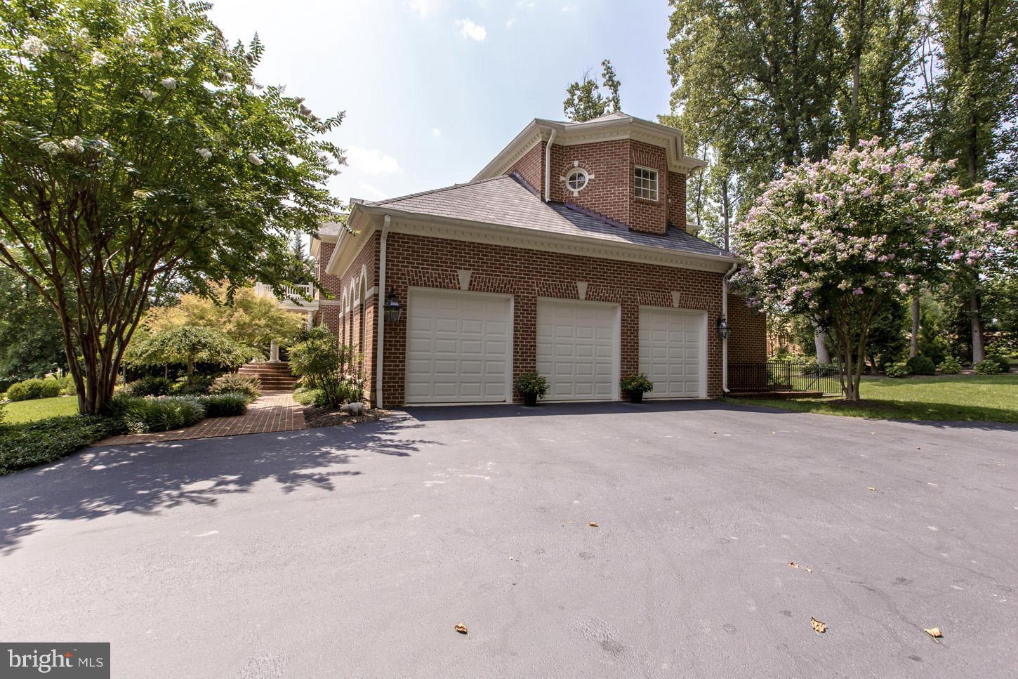 936 Dominion Reserve Drive McLean, VA 22102 - Photo 30 of 30 3 Car Side Load Garage