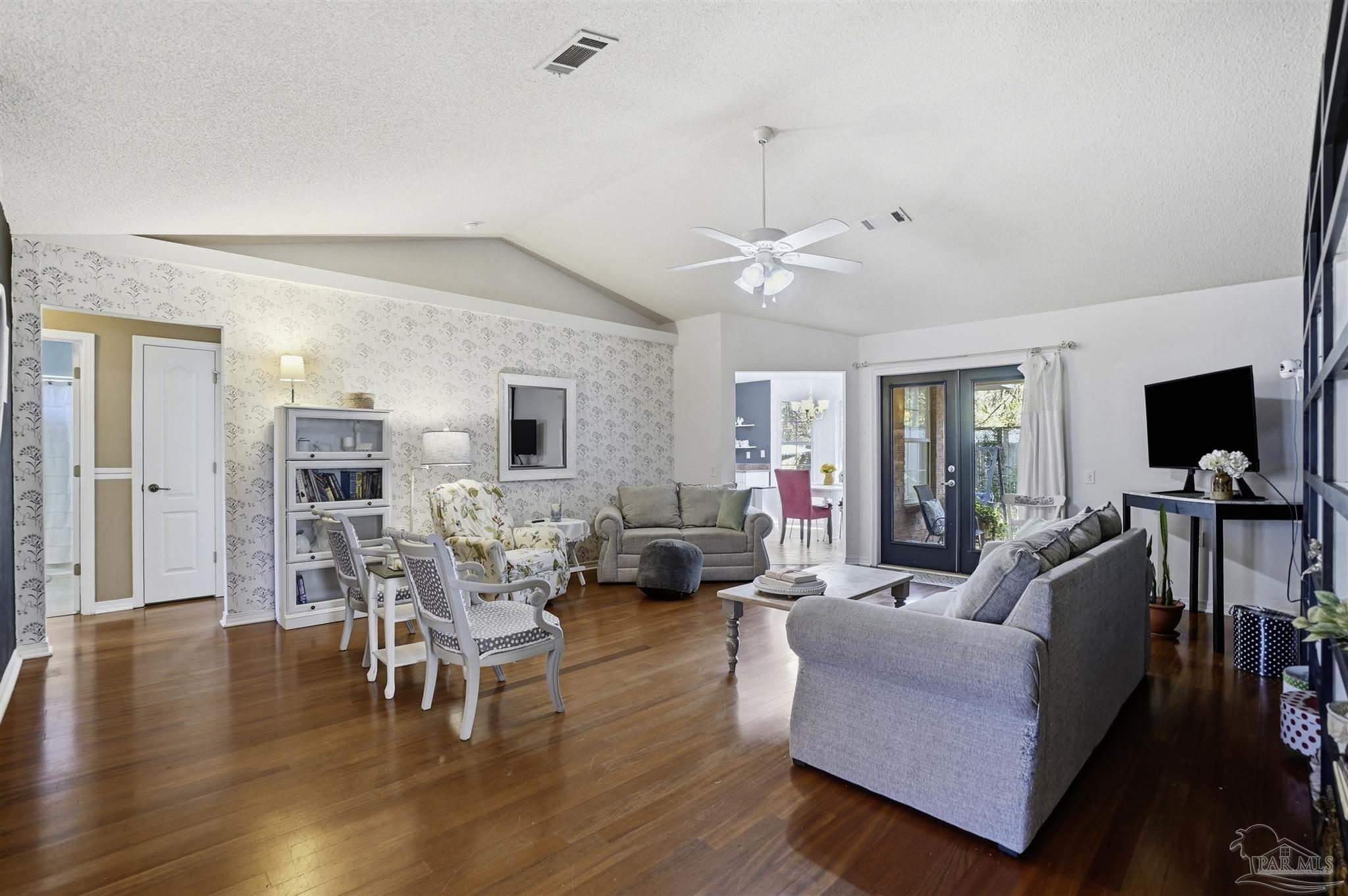 10108 Crest Ridge Drive Pensacola, FL 32514 - Photo 4 of 28