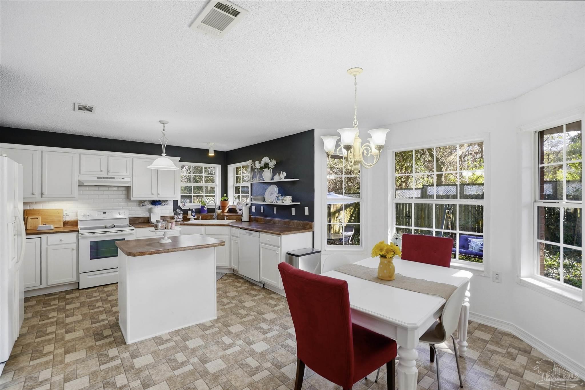 10108 Crest Ridge Drive Pensacola, FL 32514 - Photo 10 of 28