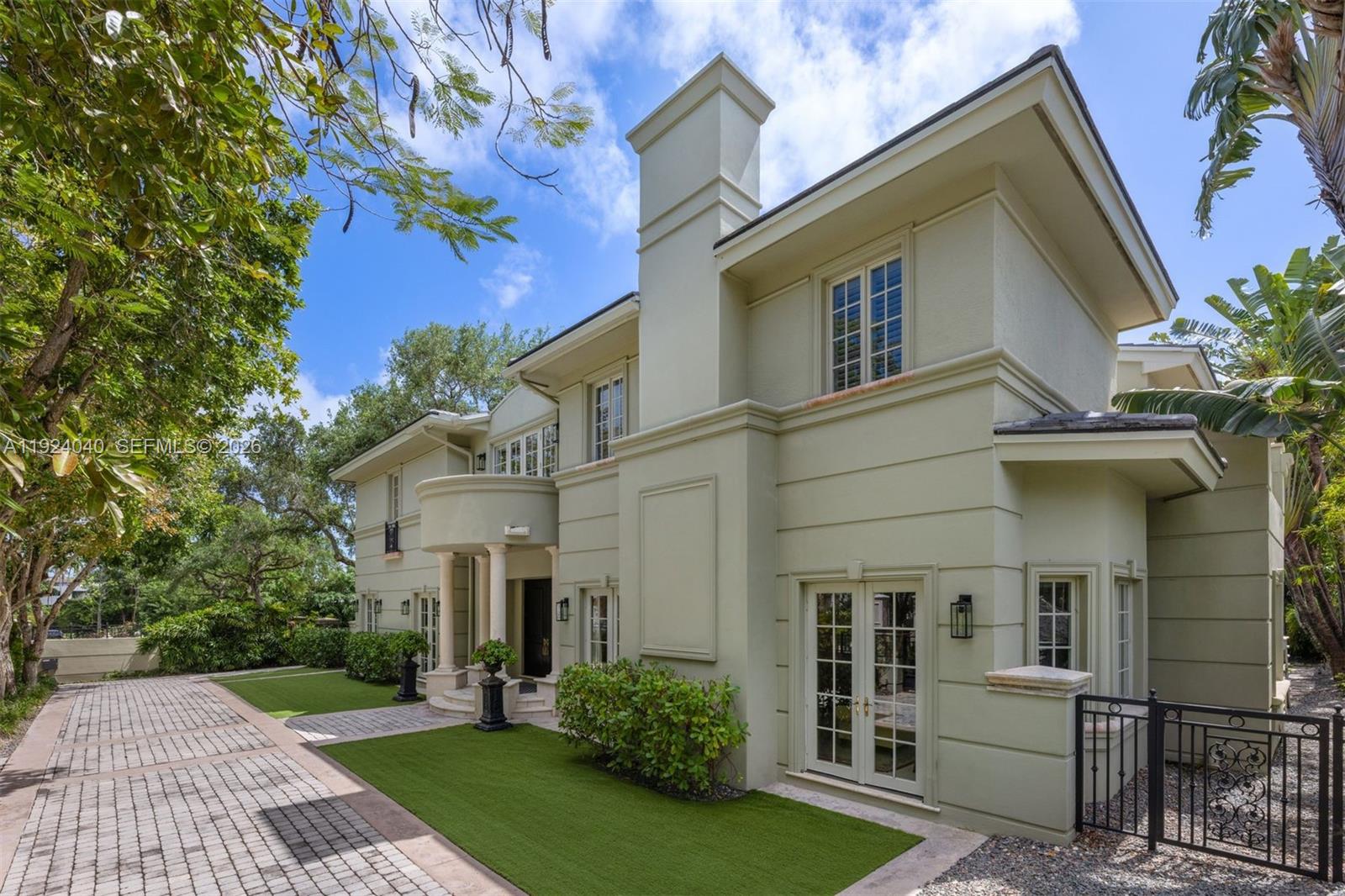 3460 South Moornings Way Miami, FL 33133 - Photo 25 of 29 front view of a house