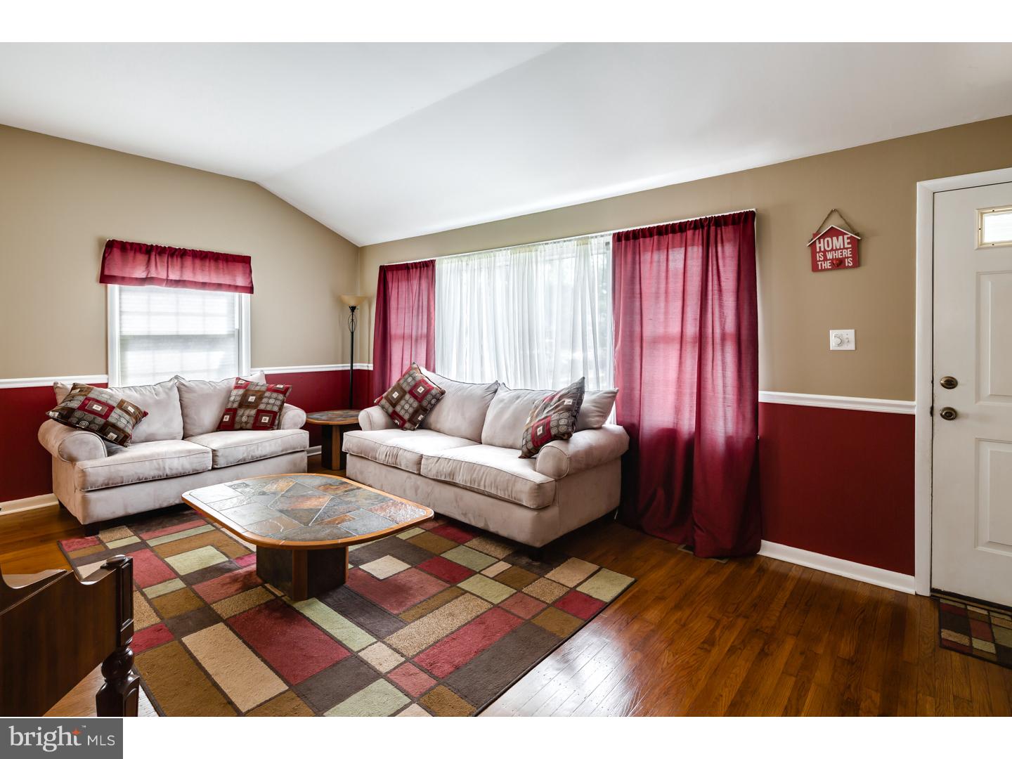 8 Green Tree Road Stratford, NJ 08084 - Photo 3 of 19
