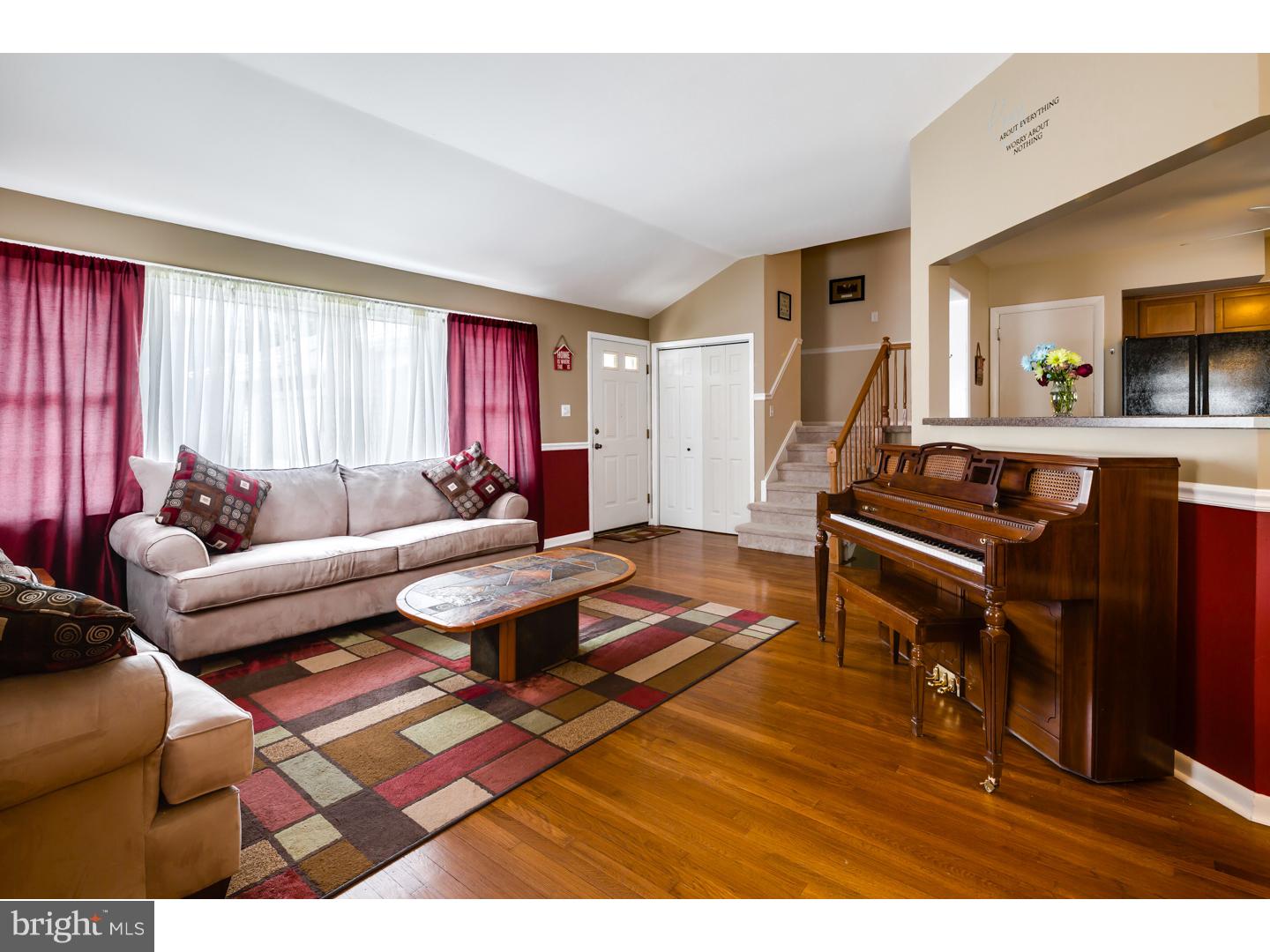 8 Green Tree Road Stratford, NJ 08084 - Photo 4 of 19