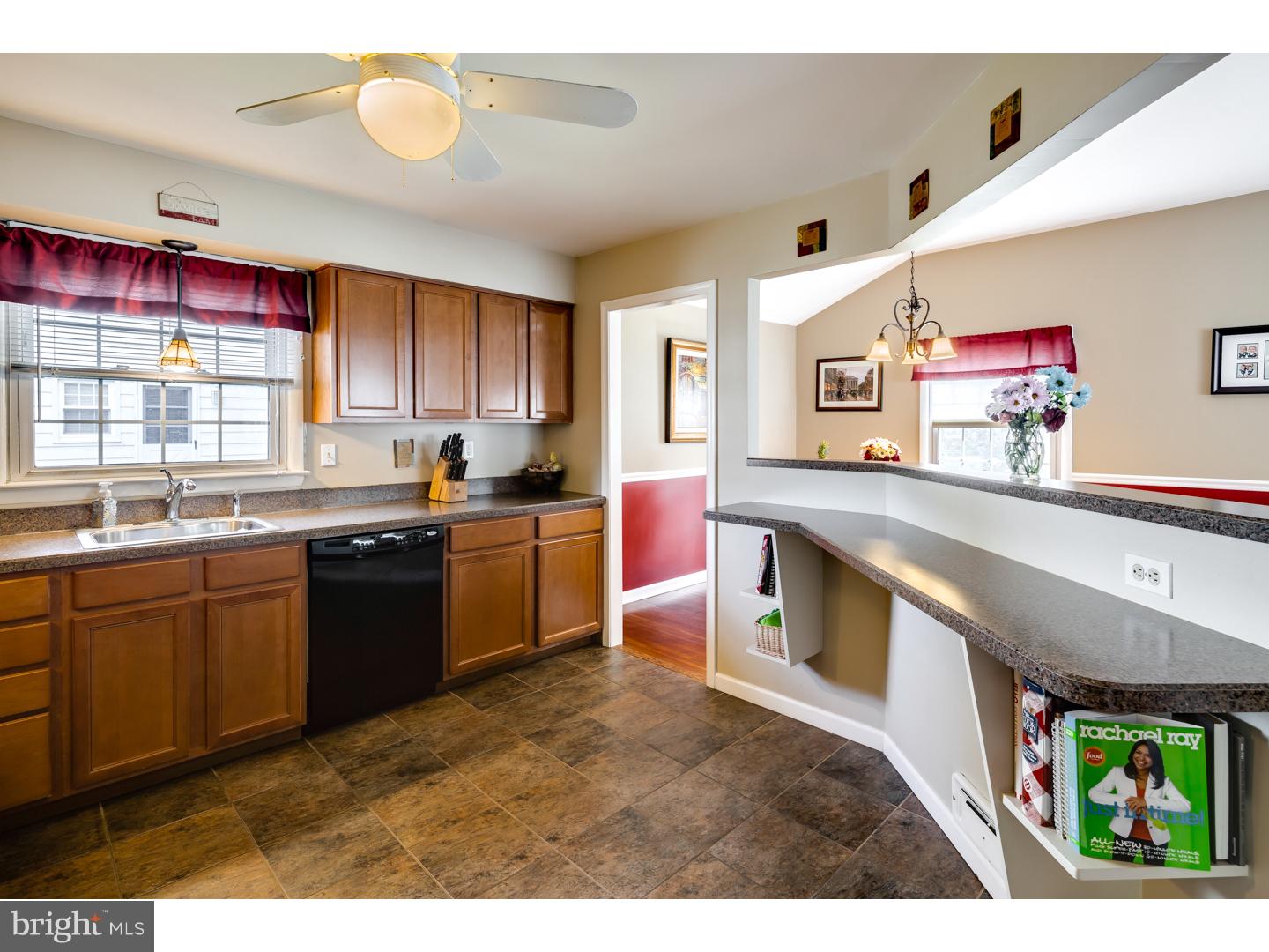 8 Green Tree Road Stratford, NJ 08084 - Photo 6 of 19