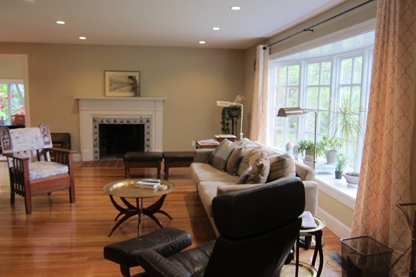 39 Walker Road Manchester, MA 01944 - Photo 4 of 10 Gallery Image 4