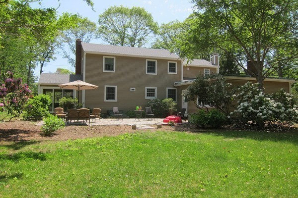 39 Walker Road Manchester, MA 01944 - Photo 10 of 10 Gallery Image 10