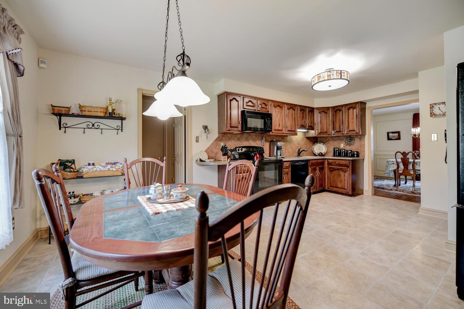 4 Colonial Court Tabernacle, NJ 08088 - Photo 10 of 34 Kitchen