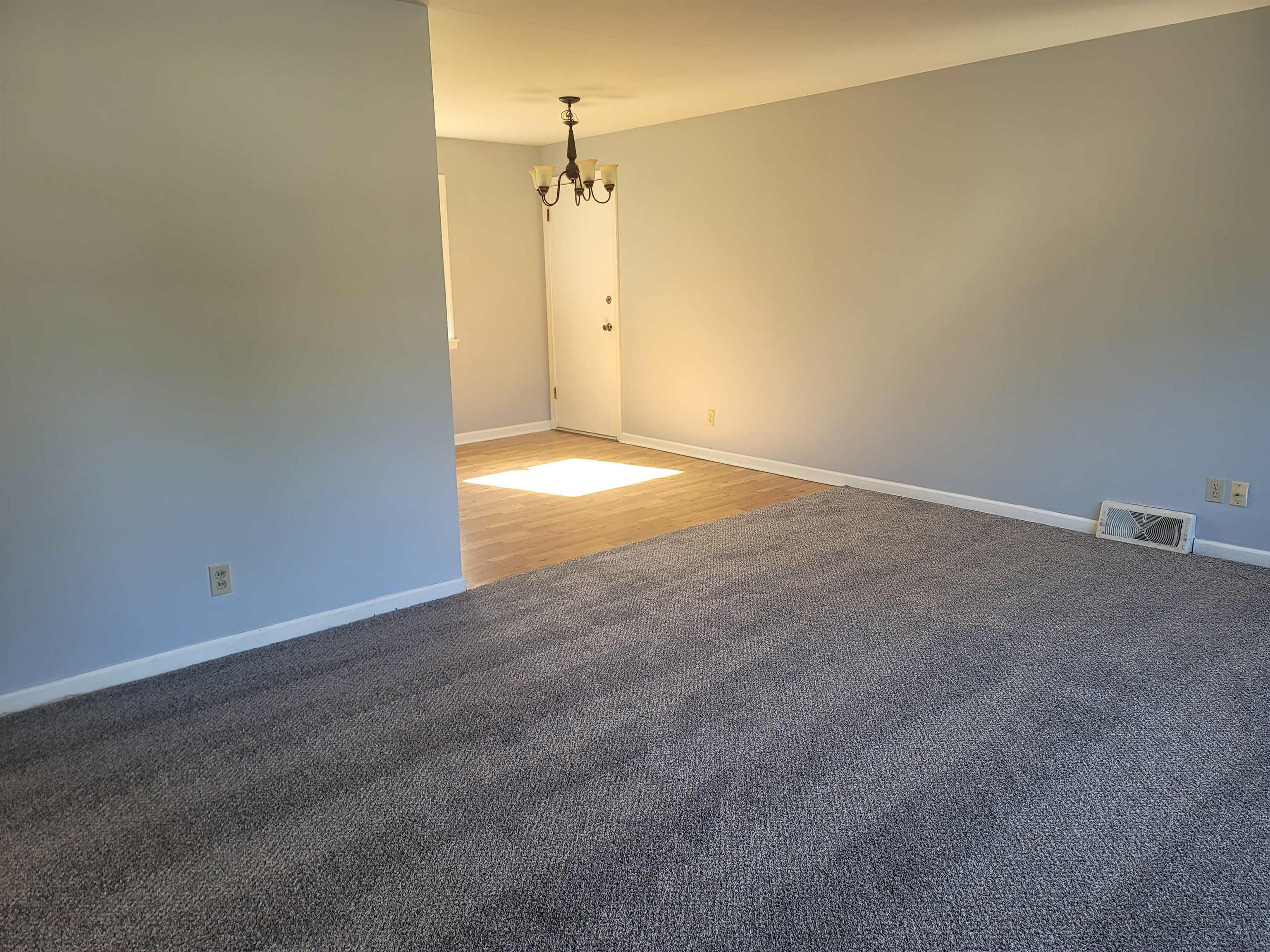 4807 Highcrest Road Rockford, IL 61107 - Photo 3 of 18