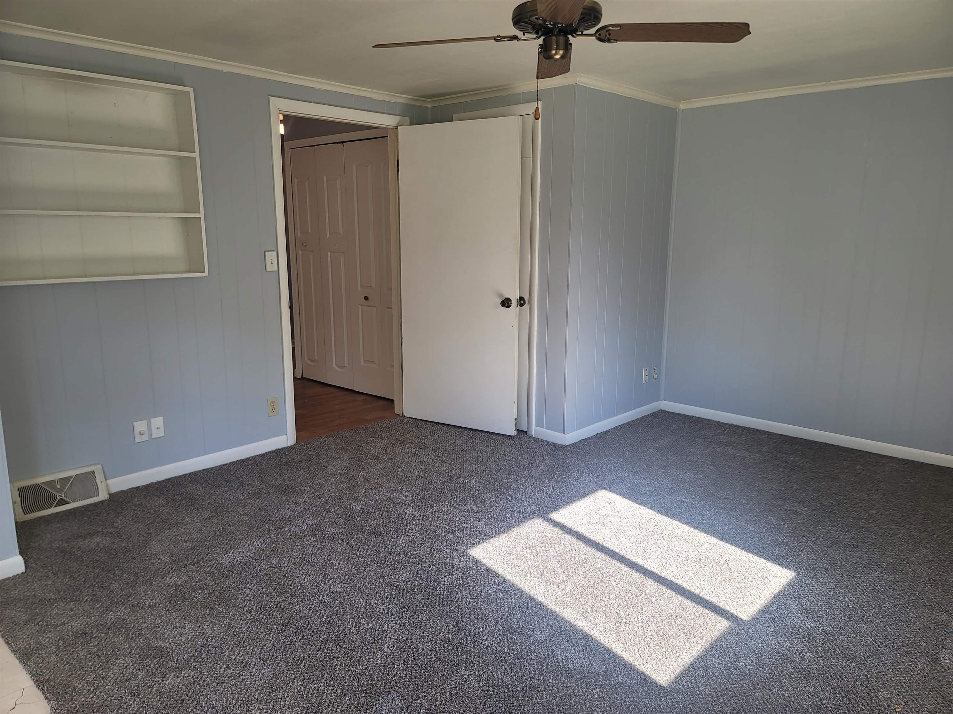 4807 Highcrest Road Rockford, IL 61107 - Photo 8 of 18