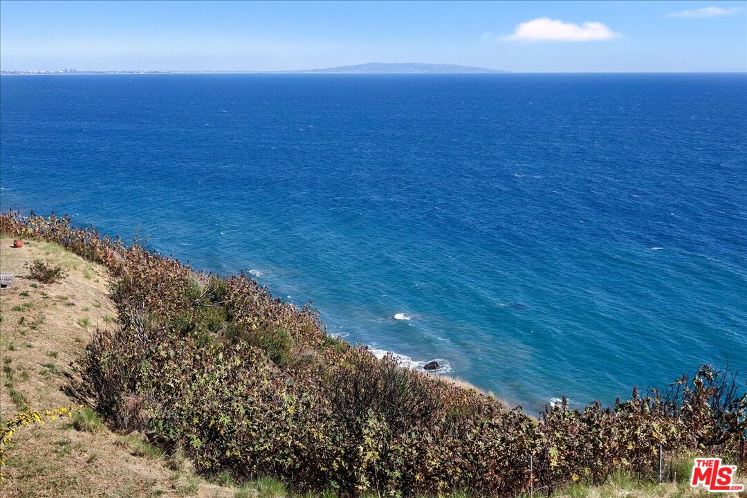 20542 Seaboard Road Malibu, CA 90265 - Photo 12 of 16