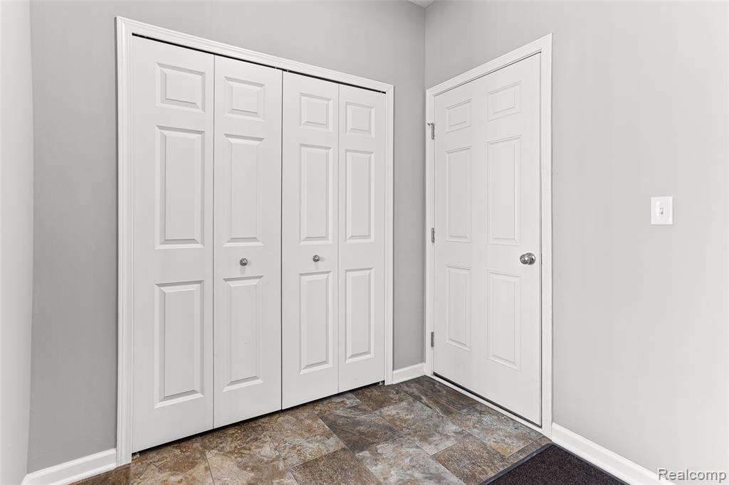 286 Springview Street Ann Arbor, MI 48103 - Photo 16 of 49