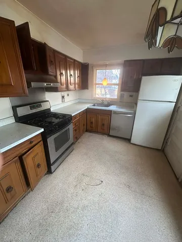 $319,500 | 280 Addison Road, Riverside, IL 60546