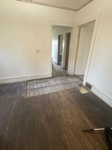 $319,500 | 280 Addison Road, Riverside, IL 60546