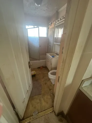 $319,500 | 280 Addison Road, Riverside, IL 60546