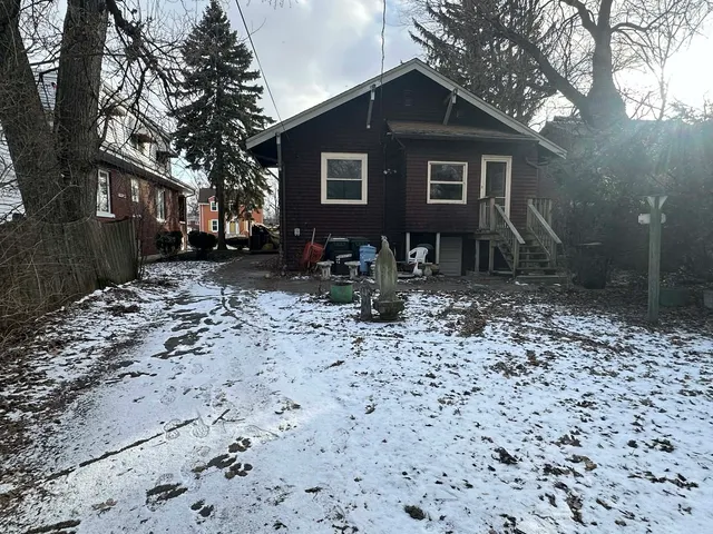 $319,500 | 280 Addison Road, Riverside, IL 60546